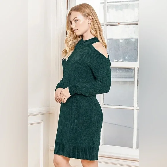 green emerald velvet dress Always Chic Emerald Green Long Sleeve Sweater Dress main image 0